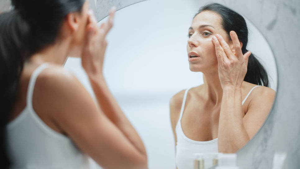 Gold Moisturiser application